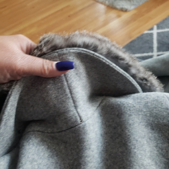 VINTAGE 1970's Wool/Rabbit Pea Coat! - Picture 9 of 15